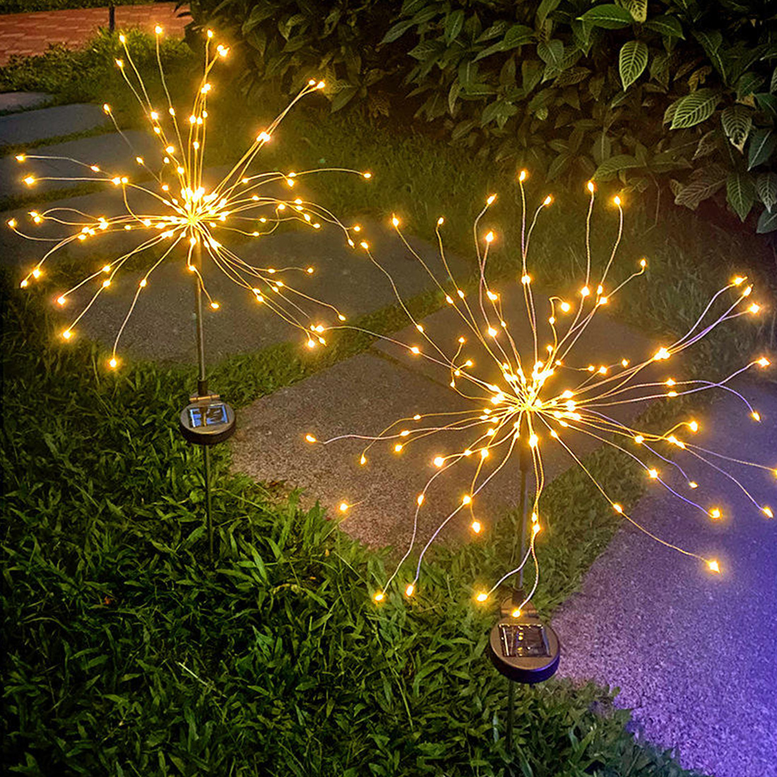 Photo de scène de feu d'artifice solaire extérieur à LED