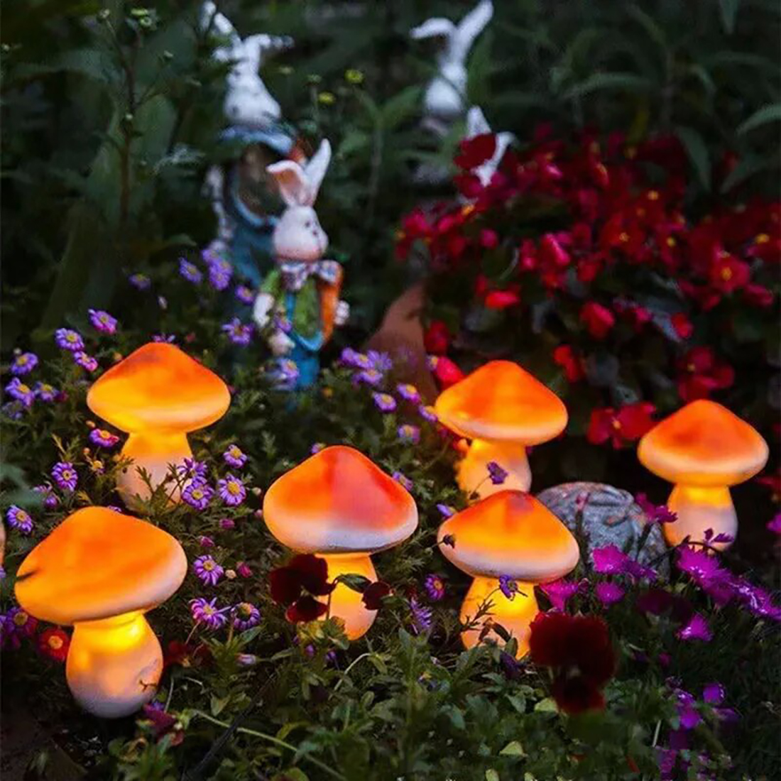 Image de scène de lumières de champignons de fée solaire LED